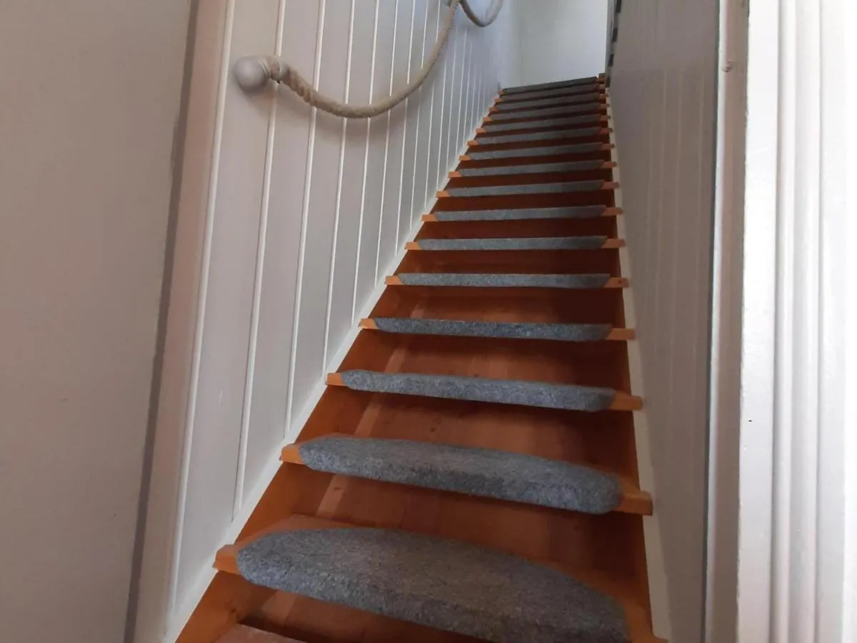 Grand Appartement Avec Poele, 2 Chambres Et Dortoir Pres Du Village - Fr-1-515-147 Villard-de-Lans