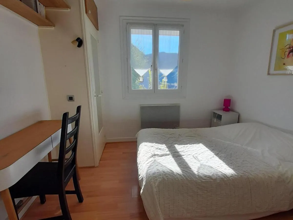 Apartment Grand Appartement Avec Poele, 2 Chambres Et Dortoir Pres Du Village - Fr-1-515-147 Villard-de-Lans